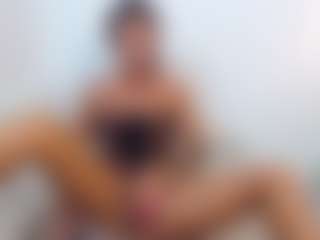 lovelybrowniee's Live Sex Cam Show