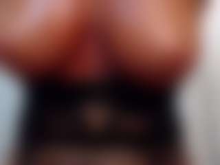 lovelybrowniee's Live Sex Cam Show