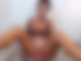 lovelybrowniee's Live Sex Cam Show