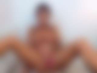 lovelybrowniee's Live Sex Cam Show