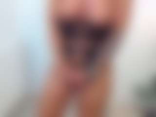 lovelybrowniee's Live Sex Cam Show