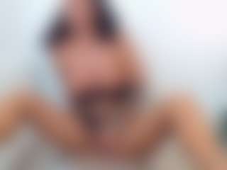 lovelybrowniee's Live Sex Cam Show