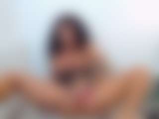lovelybrowniee's Live Sex Cam Show