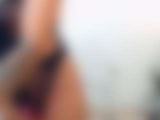 lovelybrowniee's Live Sex Cam Show