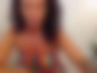 Show en direct avec lovelybrowniee - Living Room sur Camsoda