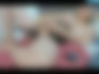 Live cam show with thegisellexx - Middle Aged on TeamSkeetLive