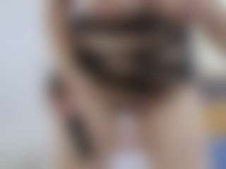 Live cam show with thegisellexx - Middle Aged on TeamSkeetLive