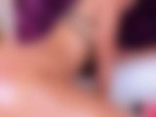 Live cam show with CailynBrowm - Facial Piercings on Camsoda