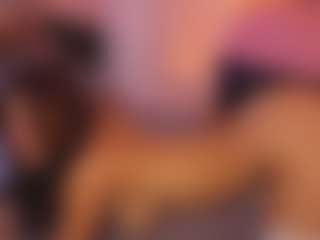 Live cam show with Julieta-Cortes - Fingers on Camsoda