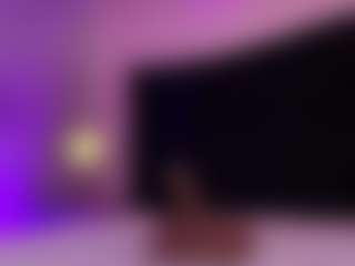Live cam show with Latina Fit Julieta - Dildo Or Vibrator on Hubzter Live