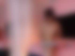 Live cam show with Latina Fit Julieta - College on AdultVida.com