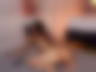 Live cam show with Latina Fit Julieta - Shaved Pussy Teen (18+) on Hubzter Live