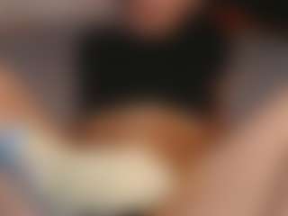 Live cam show with Latina Fit Julieta - Cute on Milfs Live