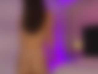 Live cam show with Latina Fit Julieta - Long Legs on LiveSexCams6