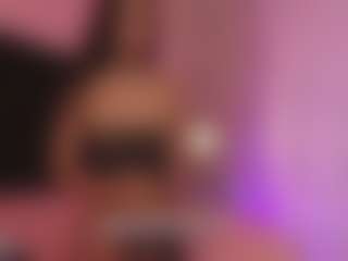 Live cam show with Latina Fit Julieta - Brown Eyes on Mixed Magazine Live