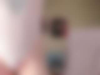 Live cam show with Lola - Blowjob on TeamSkeetLive