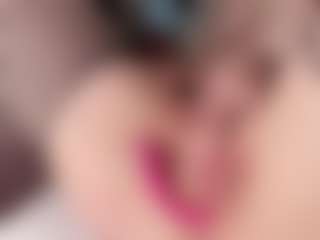 Live cam show with Lola - Cosplay Curvy on Soda Cam