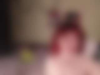 Live cam show with Lola - Tittyfuck on AdultVida.com