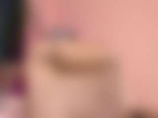 Live cam show with Lola - Sexy on Dolls Live