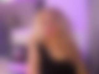 Live cam show with ScarlettDuran - Bikini on TeamSkeetLive