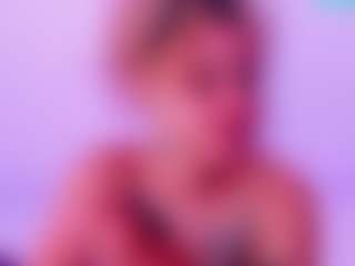 Live cam show with ScarlettDuran - Blonde Hair Petite on Mixed Magazine Live