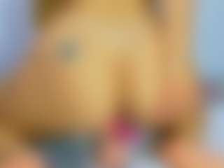 Live-Cam-Show mit melissajhonson00 - Ass Clapping auf Camsoda