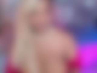 Live cam show with Corinn Dupont - Flashing on Camsoda