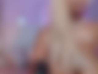 Live cam show with Corinn Dupont - Black BBW on camgirlchat.live