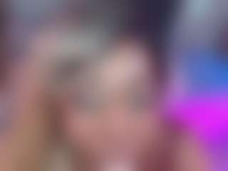 Live cam show with Corinn Dupont - Flashing on CamClone