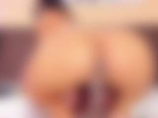 Kim-Baker2's Live Sex Cam Show
