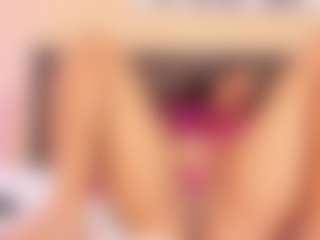 Live cam show with Kim-Baker2 - Black Petite on Sweet Sext