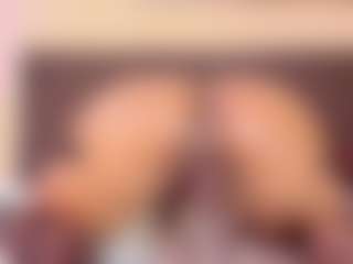 Live cam show with Kim-Baker2 - Petite on Camsoda