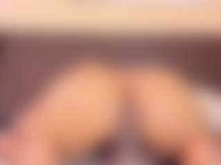Kim-Baker2's Live Sex Cam Show
