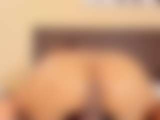 Live cam show with Kim-Baker2 - Ebony on madthumbs | colombia
