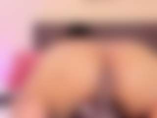 Live cam show with Kim-Baker2 - Ebony Blowjob on Milfs Live