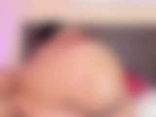 Show en direct avec Kim-Baker2 - Ebony Petite sur Camsoda