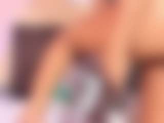 Live cam show with Kim-Baker2 - Ebony on Gym Cam Girls | colombia