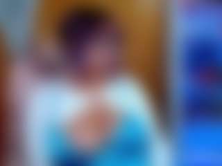 Live cam show with Princess-Nahia23 - Striptease on Soda Cam