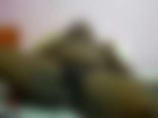Live cam show with happysonia - Oil on Hubzter Live