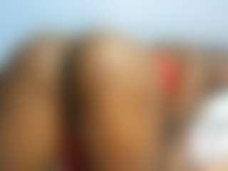 Live cam show with lovelymie2 - Living Room on Livezox