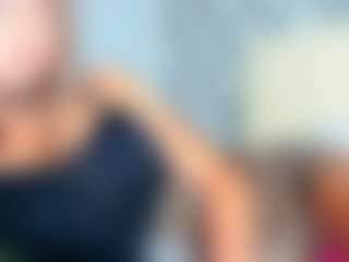 Live cam show with BlakeWow - Upskirt on madthumbs
