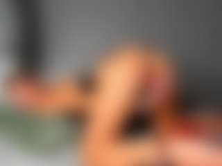 Live cam show with BlakeWow - Green Eyes on makecum.org