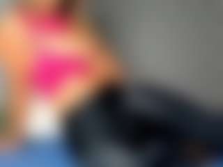 Live cam show with BlakeWow - Living Room on TeamSkeetLive
