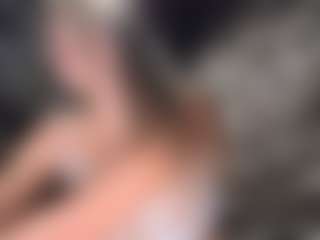 Live cam show with BlakeWow - Living Room on StripNow