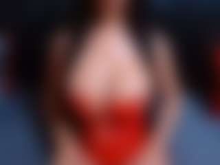 Live cam show with damexqueen - Striptease Latina on Dare Cams