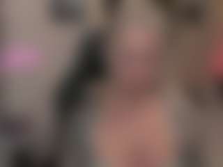 lerika-moore MILF webcam performer live streaming