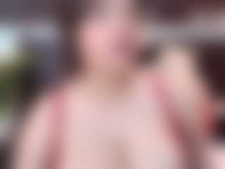 Tinny18's Live Sex Cam Show