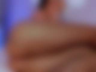 Live cam show with Xia Phoenix - Squirt on boobsie.com