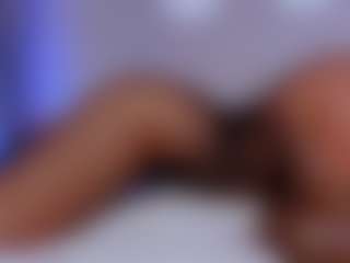 Live cam show with Xia Phoenix - Curvy on googirlz
