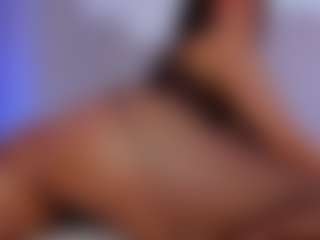 Live cam show with Xia Phoenix - Oil on Free Soda